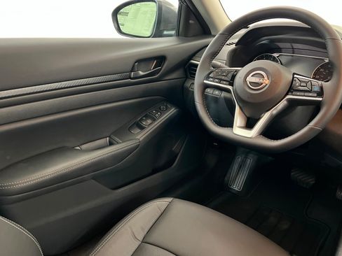 New 2026 Nissan Altima 2.5 SV FWD image 11
