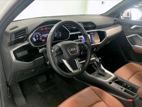 Used 2021 Audi Q3 2.0T Premium w/ Convenience Package image 2