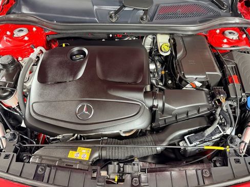 Used 2017 Mercedes-Benz GLA 250 4MATIC image 31