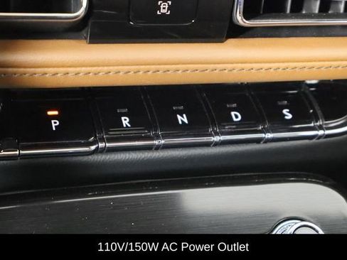 Used 2022 Lincoln Nautilus Reserve w/ Equipment Group 201A image 13