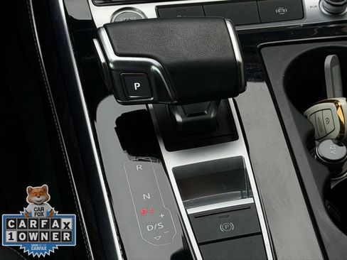 Used 2023 Audi Q8 Premium Plus image 17