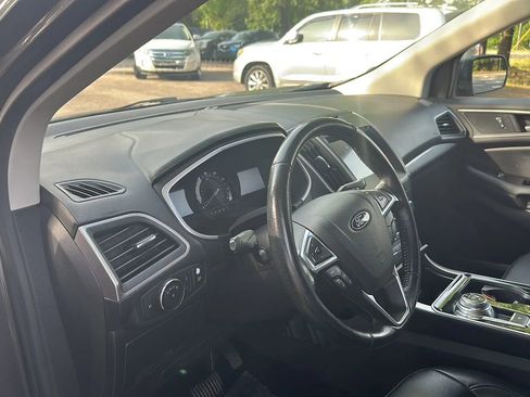 Used 2019 Ford Edge SEL w/ Equipment Group 201A FWD image 14