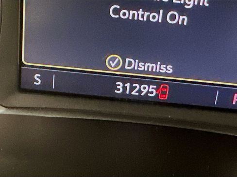 Used 2025 Chevrolet Blazer LT FWD image 18