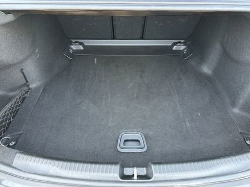 Used 2025 Mercedes-Benz C 300 4MATIC Sedan image 9