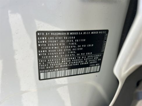 Used 2022 Volkswagen Tiguan SE image 10