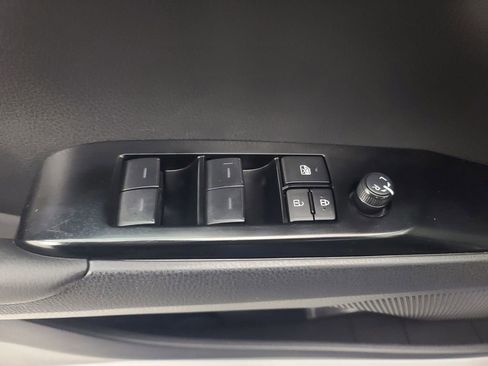 Used 2025 Toyota Camry LE image 24