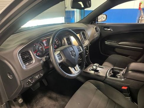 Used 2014 Dodge Charger SXT RWD image 22