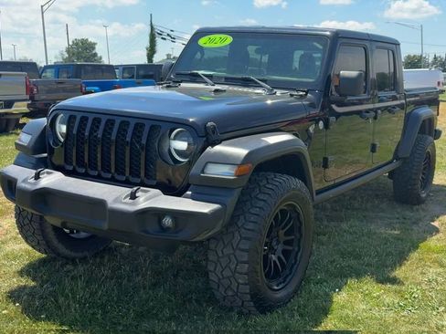 Used 2020 Jeep Gladiator Sport w/ Quick Order Package 24S AWD/4WD image 2