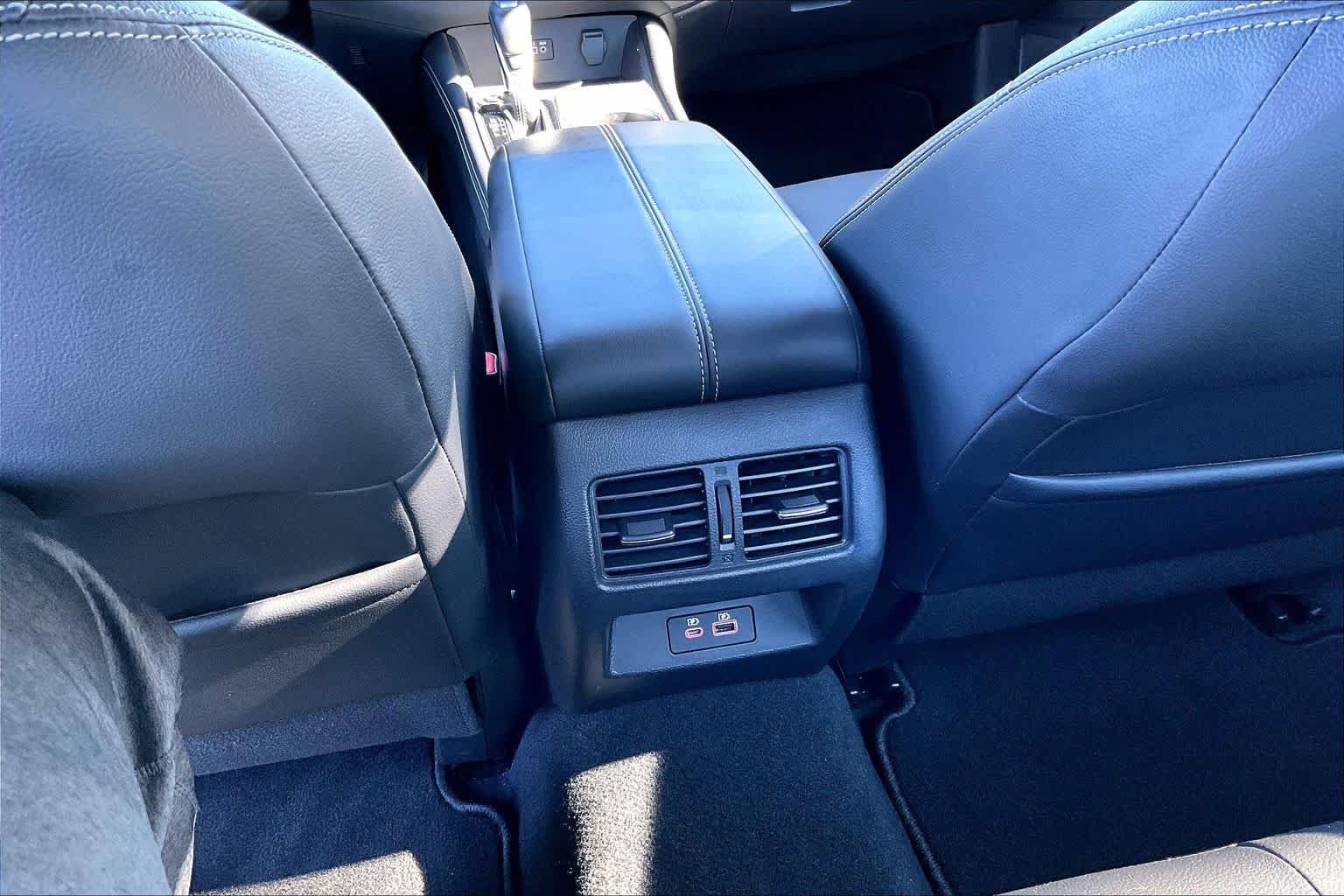 Used 2019 Nissan Altima 2.0 Platinum FWD image 10