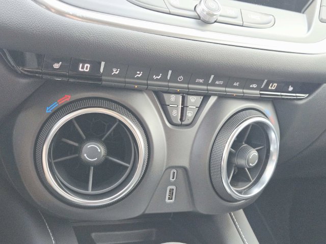 New 2026 Chevrolet Blazer LT w/ Convenience Package AWD/4WD image 25