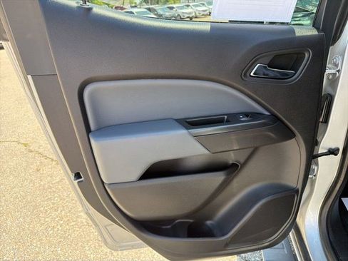 Used 2018 Chevrolet Colorado Z71 AWD/4WD image 14