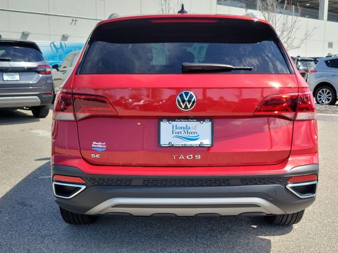 Used 2024 Volkswagen Taos SE image 5
