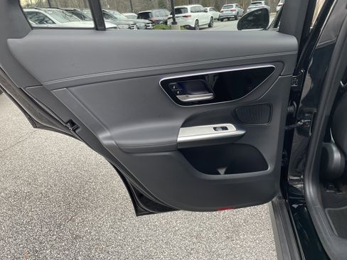 Certified 2025 Mercedes-Benz GLC 300 4MATIC image 40