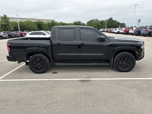 Used 2023 Nissan Frontier SV w/ Midnight Edition Package AWD/4WD image 6