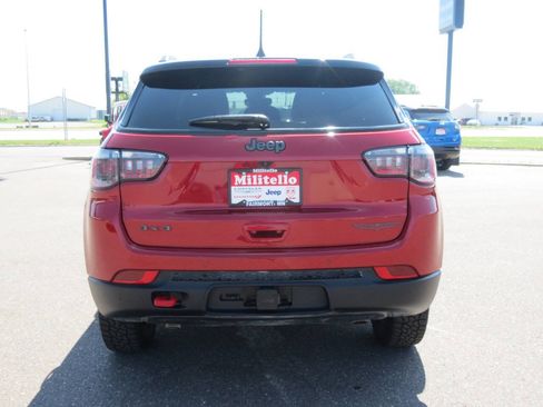 Used 2025 Jeep Compass Trailhawk w/ Trailhawk Convenience Group AWD/4WD image 6