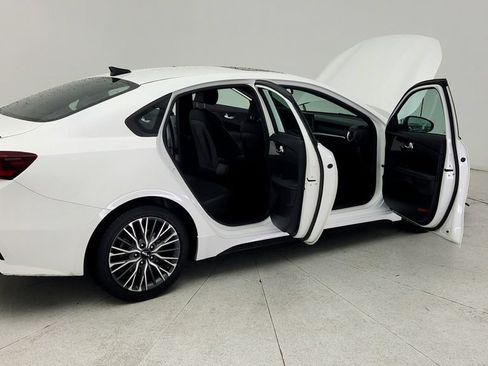 Used 2024 Kia Forte GT-Line w/ GT-Line Premium Package FWD image 13