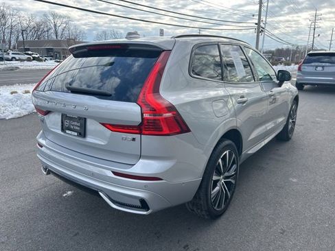 Certified 2025 Volvo XC60 B5 Plus AWD/4WD image 5
