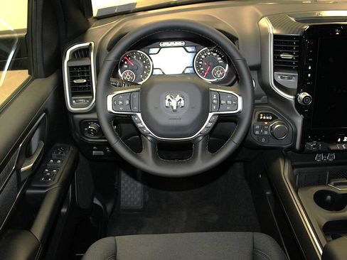 New 2026 RAM 1500 4x4 Crew Cab image 12