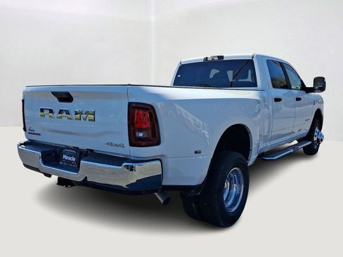New 2026 RAM 3500 Big Horn AWD/4WD image 3