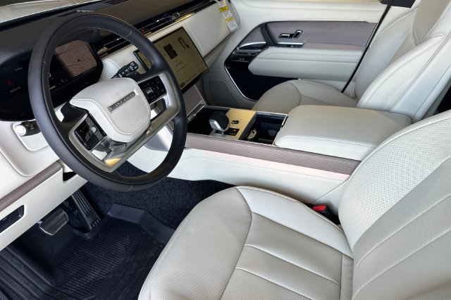 New 2026 Land Rover Range Rover SE AWD/4WD image 9