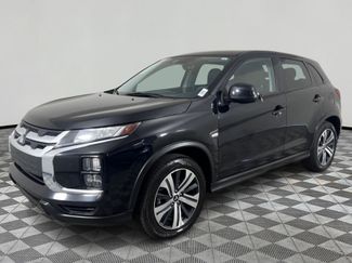 Used 2024 Mitsubishi Outlander Sport SE image 1