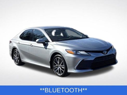 Used 2024 Toyota Camry XLE w/ Navigation Package FWD image 7