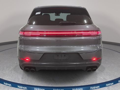 Used 2024 Porsche Cayenne image 7