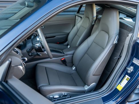 Certified 2021 Porsche 718 Cayman S image 5