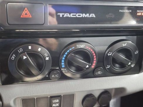 Used 2015 Toyota Tacoma PreRunner image 19