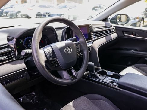 Used 2025 Toyota Camry LE FWD image 14