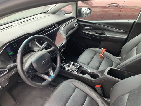 Used 2023 Chevrolet Bolt LT w/ Infotainment Package FWD image 13