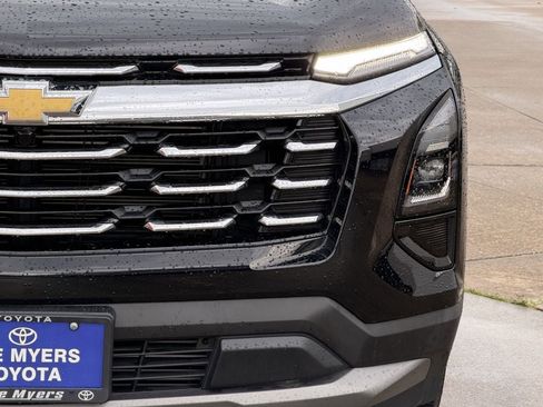 Used 2025 Chevrolet Equinox LT FWD image 4