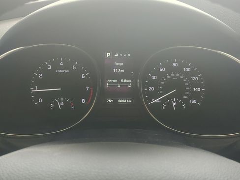 Used 2017 Hyundai Santa Fe Sport FWD image 9