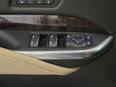 Certified 2024 Cadillac XT4 Premium Luxury FWD image 17