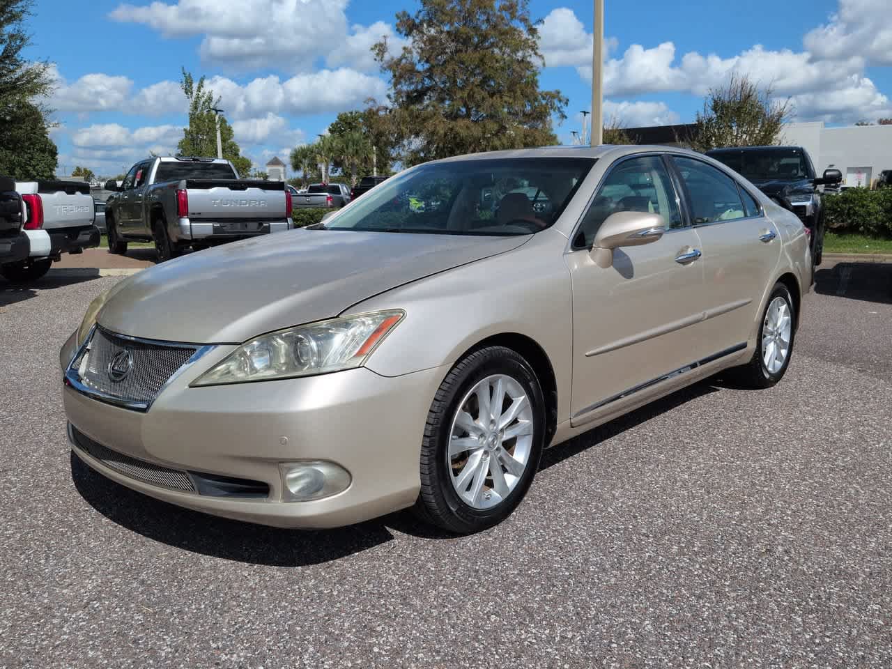 Used 2010 Lexus ES 350 w/ Preferred Accessory Package FWD image 2