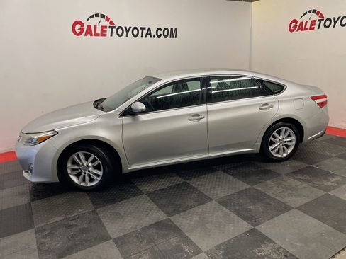 Used 2014 Toyota Avalon XLE image 9