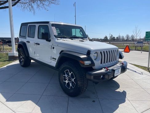 Used 2022 Jeep Wrangler Unlimited Sport AWD/4WD image 2