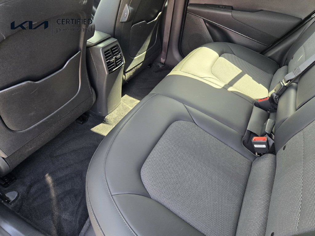 Certified 2024 Kia Niro Wind FWD image 12