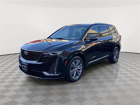 Used 2025 Cadillac XT6 Premium Luxury image 6