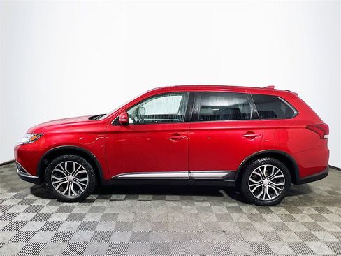 Used 2018 Mitsubishi Outlander SE image 5