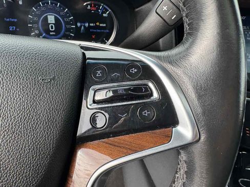 Used 2017 Cadillac Escalade Luxury image 14