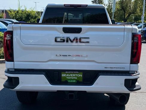 Used 2025 GMC Sierra 2500 Denali Ultimate AWD/4WD image 4