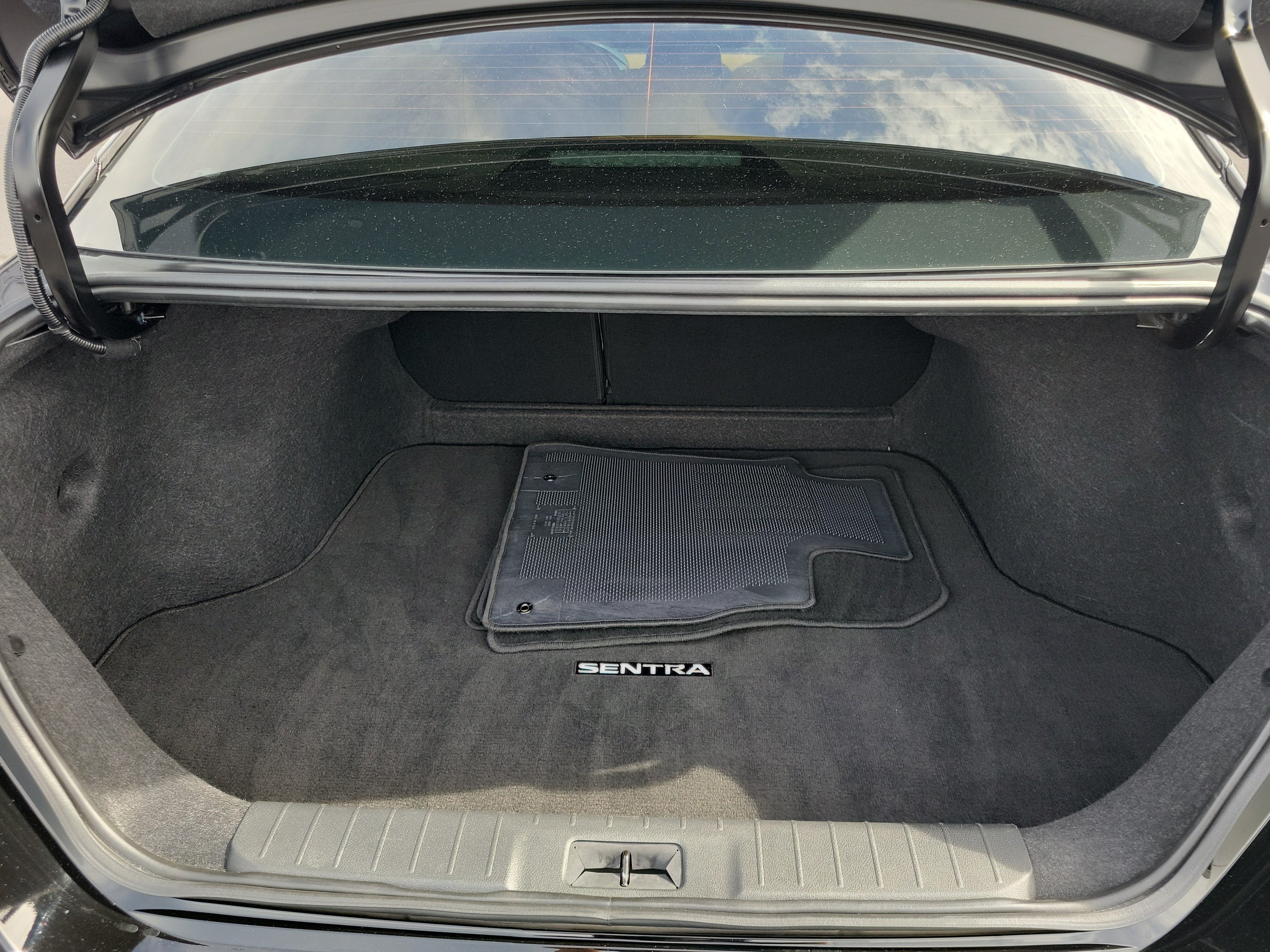 Certified 2024 Nissan Sentra SV w/ SV Premium Package FWD image 8