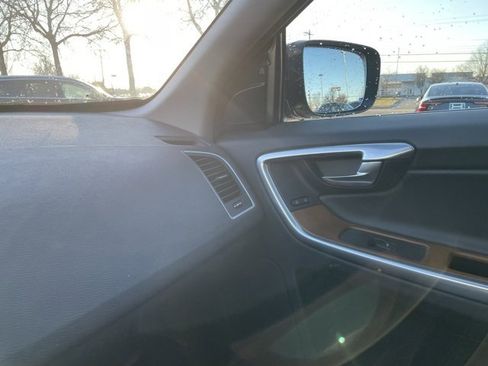 Used 2017 Volvo XC60 T6 Inscription w/ Preferred Option Package image 13