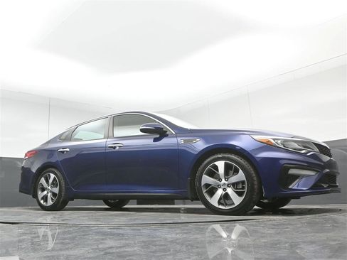 Used 2019 Kia Optima S image 32