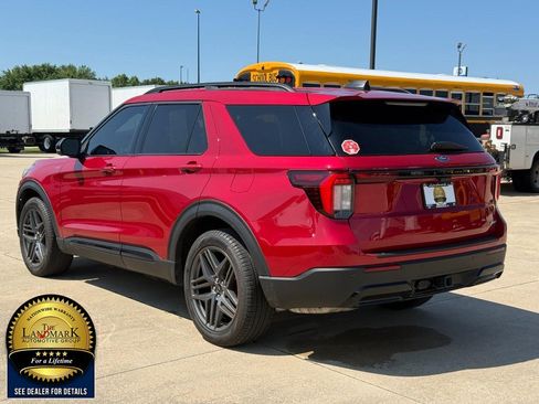 Used 2025 Ford Explorer ST-Line w/ Premium Package AWD/4WD image 7