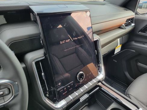 New 2026 GMC Yukon Denali w/ Denali Reserve Package AWD/4WD image 25
