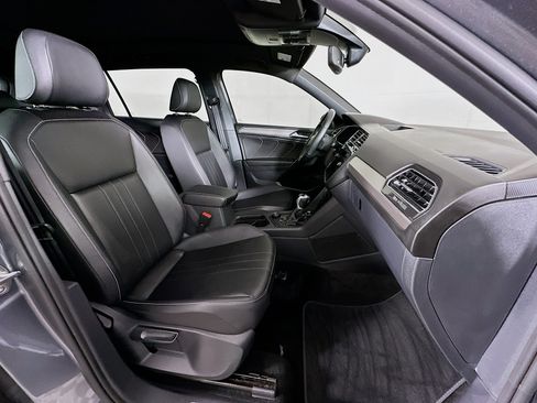 Used 2023 Volkswagen Tiguan SE R-Line AWD/4WD image 30