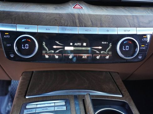 Used 2022 Genesis G80 2.5T w/ Prestige Package image 28