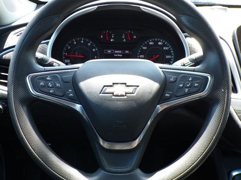 Used 2025 Chevrolet Malibu LT FWD image 11